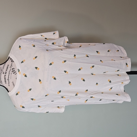 Pineapple Printed Tee - Picture 1 of 5